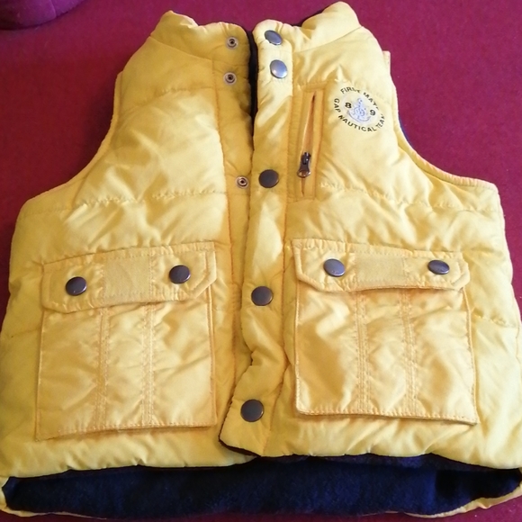 Reversible Gap Vest - Picture 1 of 3